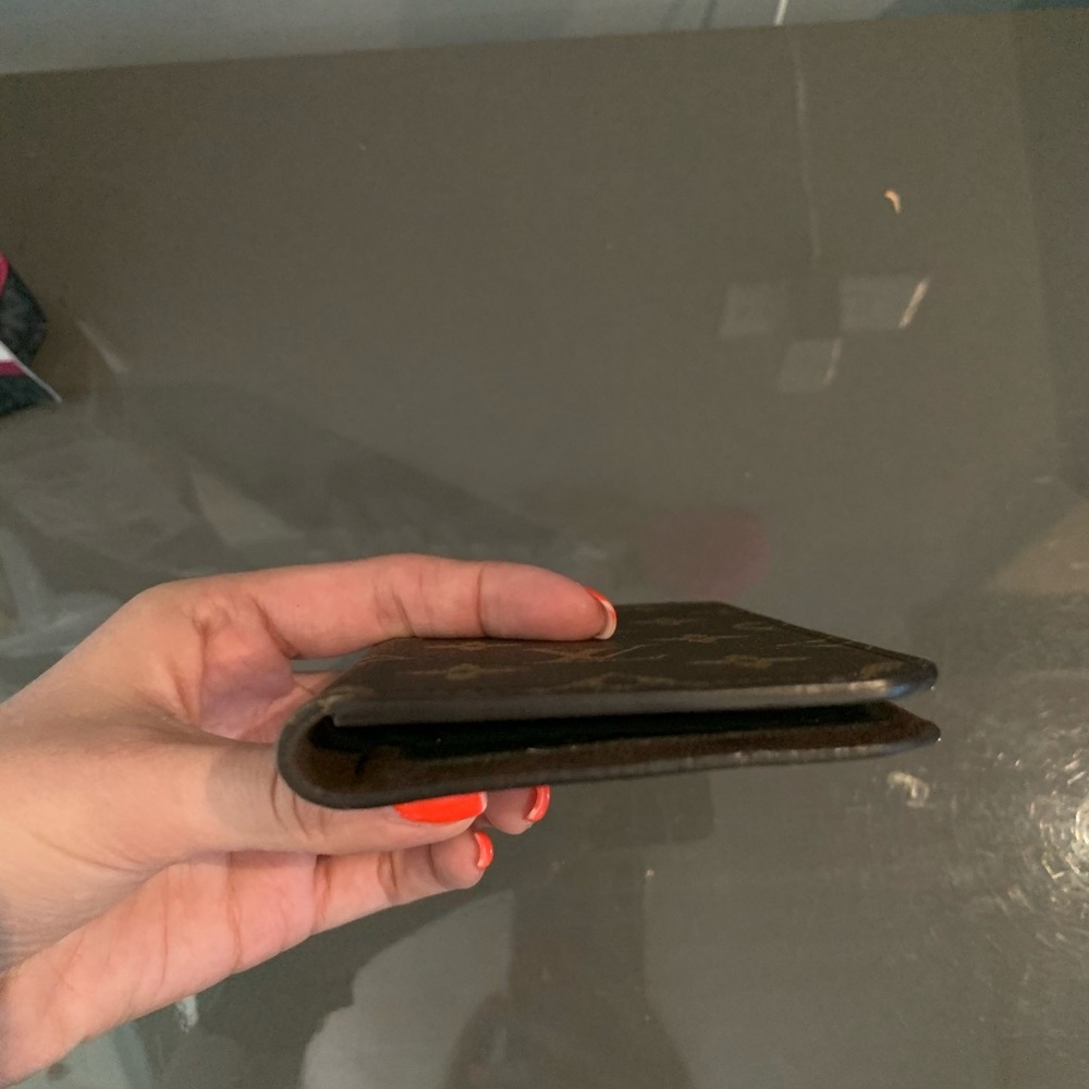 Louis Vuitton iPhone XS Max Folio - Picture 7 of 7